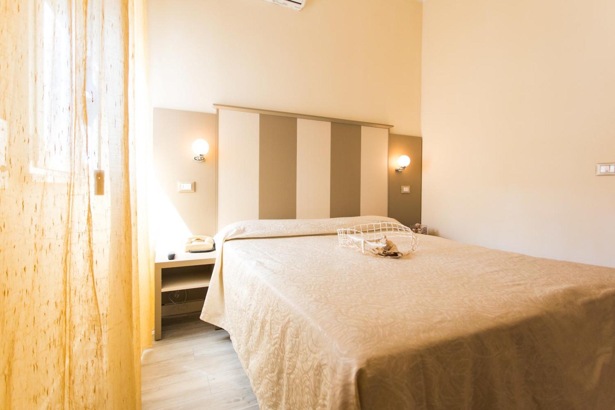 Hotel Trieste Cesenatico Quarto foto